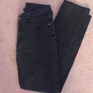 Black Levi’s High waisted Jeans